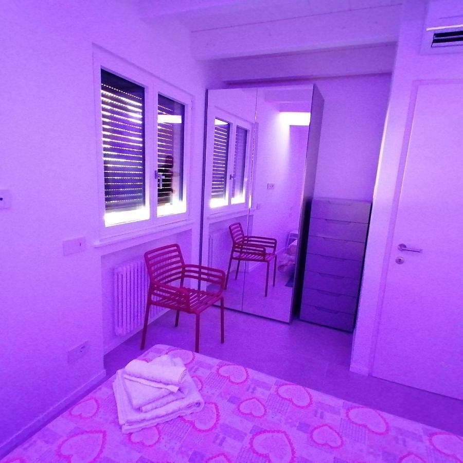 New Marina Apartments Torri Del Benaco Luaran gambar