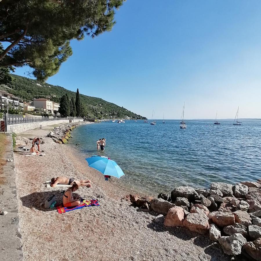New Marina Apartments Torri Del Benaco Luaran gambar